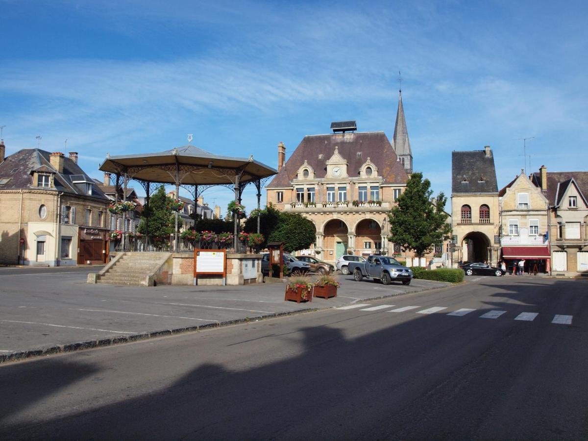 Camping Le Vallage Attigny Экстерьер фото