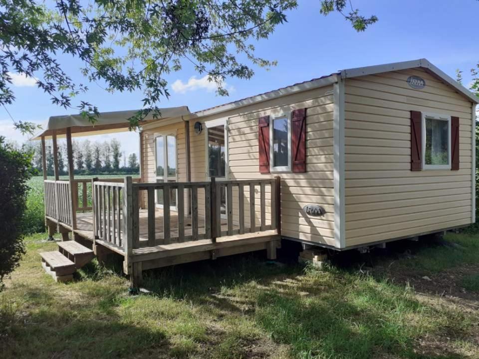 Camping Le Vallage Attigny Экстерьер фото